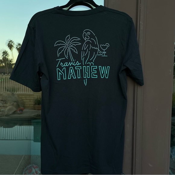 Travis Mathew Black Party Parrot Graphic Tee S - Picture 4 of 10